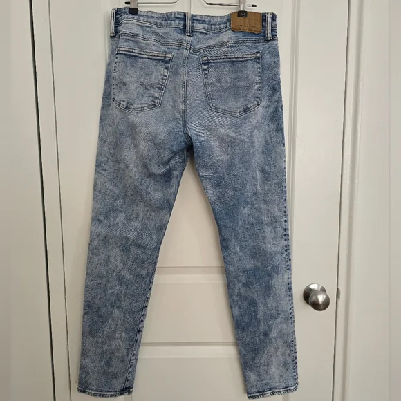 American Eagle Acid Wash Skinny Jeans - Picture 6 of 6